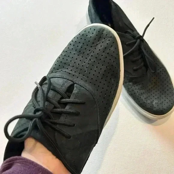 Merrell black Nubuck shoes size 8 - Picture 2 of 5